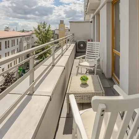 Stylish & Spacious Family With Panorama View By Renters Lejlighed
