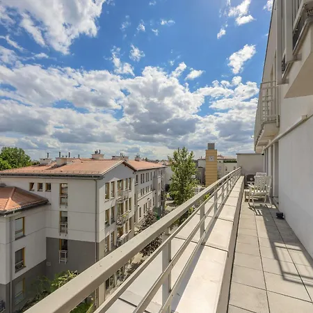Stylish & Spacious Family With Panorama View By Renters Lejlighed Warszawa