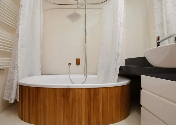 Stylish & Spacious Family With Panorama View By Renters * Varšava