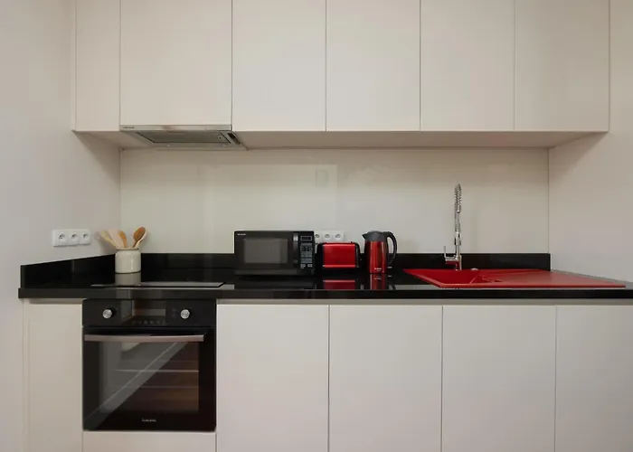 Stylish & Spacious Family With Panorama View By Renters *