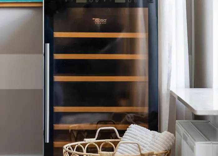 Stylish & Spacious Family With Panorama View By Renters Varšava