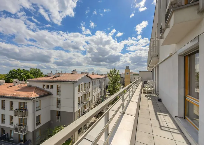 Stylish & Spacious Family With Panorama View By Renters Apartmán Varšava