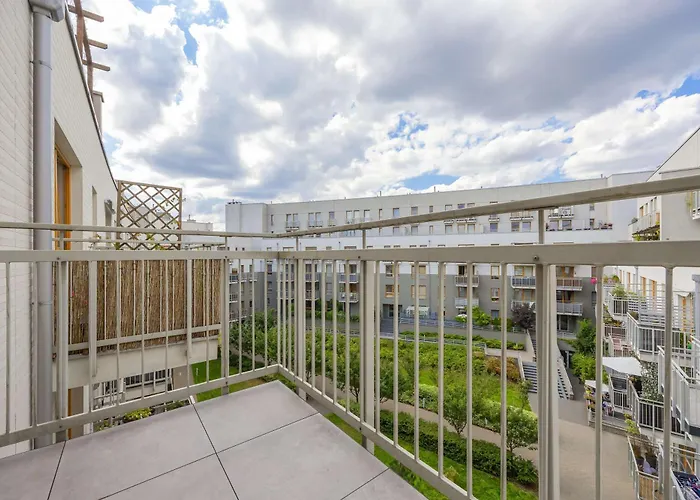 Apartmán Stylish & Spacious Family With Panorama View By Renters