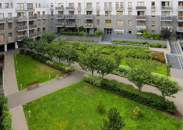 Stylish & Spacious Family With Panorama View By Renters Apartmán Varšava