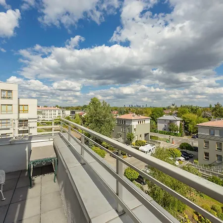 Stylish & Spacious Family With Panorama View By Renters * ワルシャワ