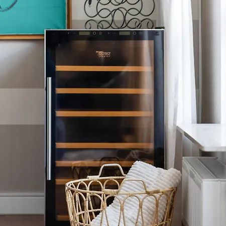 Stylish & Spacious Family With Panorama View By Renters Warszawa