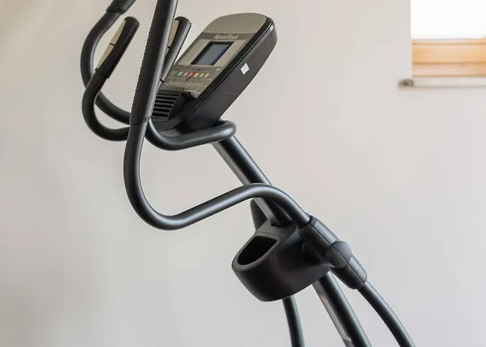 Stylish & Spacious Family With Panorama View By Renters *